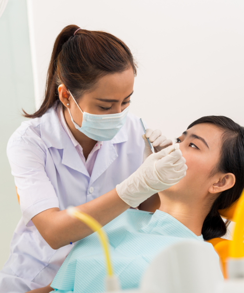 Smile makeover in Gurgaon – cosmetic dental care with whitening, veneers, crowns & aligners at Kalyani Hospital.